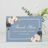 Dusty Blauw Roze Blush Bloemen Bruiloft Bedankkaart (Staand voorkant)
