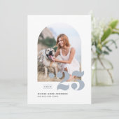 Dusty Blue Class of 2025 Arch Photo Afstuderen Aankondiging (Staand voorkant)