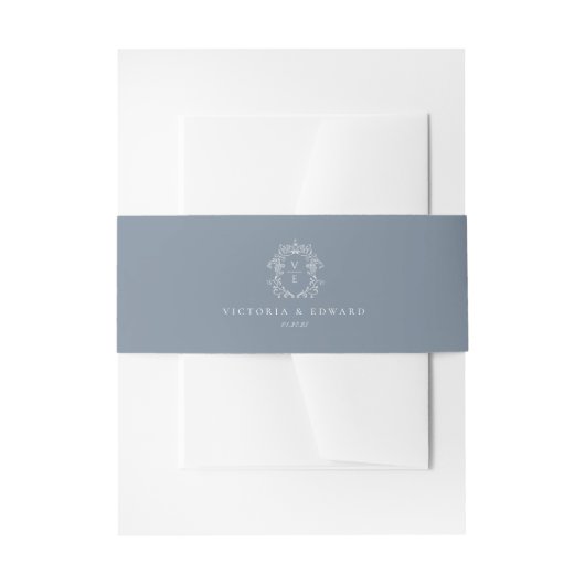 Dusty Blue Crest Monogram Weddenschap Uitnodigingen Wikkel (Voorkant Voorbeeld)