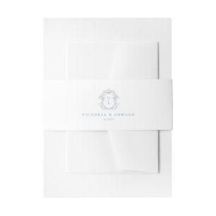Dusty Blue Crest Monogram Weddenschap Uitnodigingen Wikkel