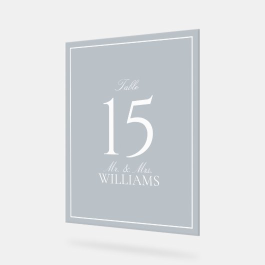 Dusty Blue Elegant Script Mariage Numéro de table (Angle)