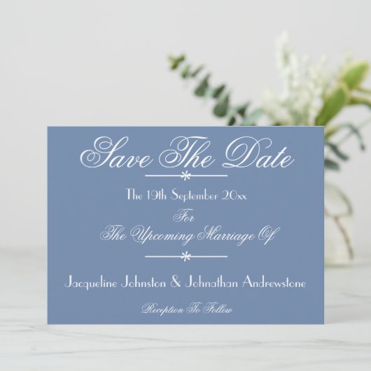 Dusty Blue Elegant Script Names Chic De datum opsl Aankondiging (Staand voorkant)