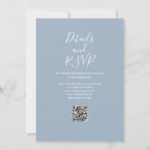 Dusty Blue Elegant Script QR Code Weddenschap Kaart (Achterkant)