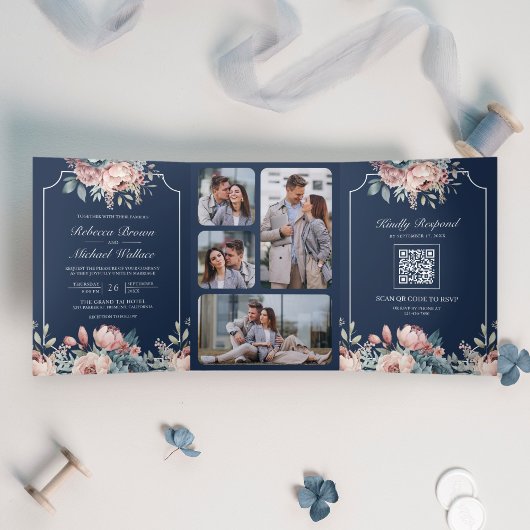 Dusty Blue en Pink Floral Navy QR Code Weddenschap Drieluik Uitnodiging