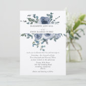 Dusty Blue Floral and Grey Wedding Invitation (Debout devant)