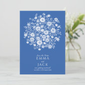 Dusty Blue Floral Bouquet Save the Date Card (Debout devant)