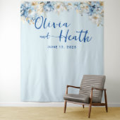 Dusty Blue Floral Gold Wandkleed (In situ)