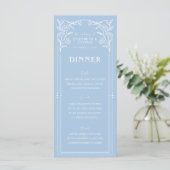 Dusty Blue Floral Mariage plat menu (Debout devant)