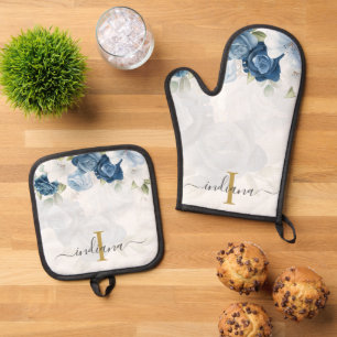 Dusty Blue Floral Monogram Script gepersonaliseerd Ovenwant & Pannenlap Set