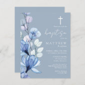 Dusty Blue Floral Monogramme Baptême Invitation (Devant / Derrière)