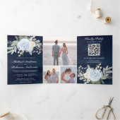 Dusty Blue Floral QR Code Navy Wedding Drieluik Uitnodiging (Binnen)