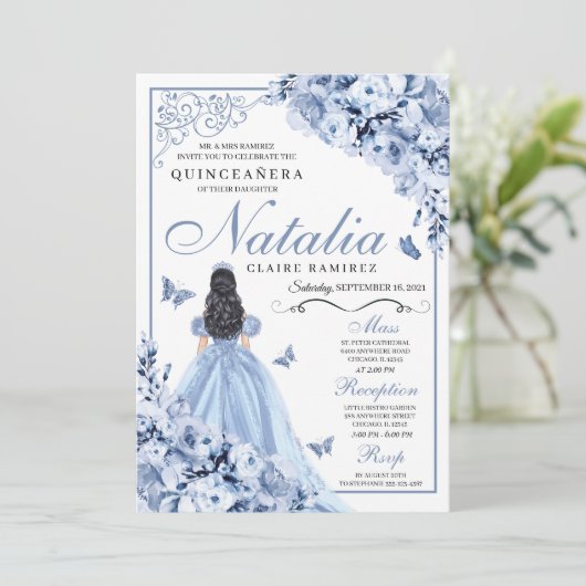 Dusty Blue Floral Quinceanera Invitation Anniversa (Debout devant)