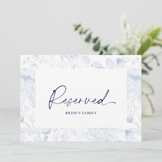 Dusty Blue Floral Reserved Seating Card Kaart (Staand voorkant)