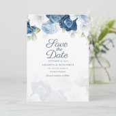 Dusty Blue Floral Script Waterverf Bloom Wedding Save The Date (Staand voorkant)