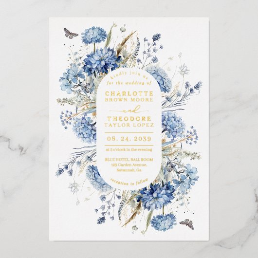 Dusty Blue & Gold Wildflower Rustiek Chic Wedding Folie Uitnodiging (Voorkant)