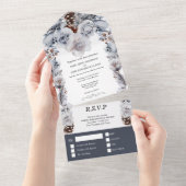Dusty blue gray winterse roos dennenappelbruiloft  all in one uitnodiging (Afscheurbaar)