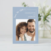 Dusty blue ivory photo wedding Save the Date (Debout devant)
