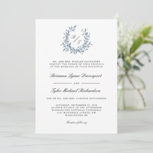 Dusty Blue Leafy Crest Monogram Weddenschap Kaart (Staand voorkant)