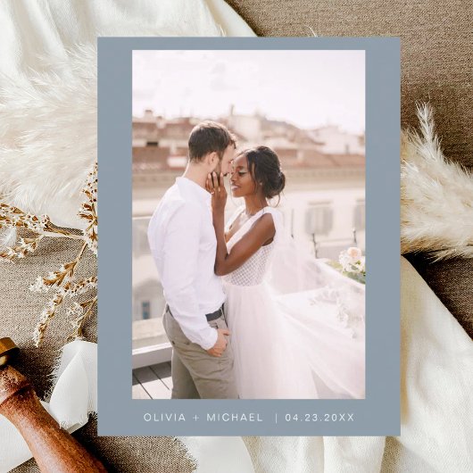 Dusty Blue Minimalist Sla de Date Script Photo op Briefkaart