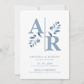 Dusty Blue Monogram bruiloft uitnodiging (Voorkant)