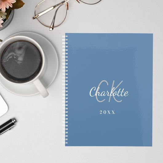 Dusty blue monogram initialen naam 2026 planner