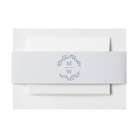 Dusty Blue Monogram Krans Trouwen Uitnodigingen Wikkel (Voorkant Voorbeeld)