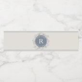 Dusty Blue Monogrammed Wedding Waterfles Etiket (Enkel label)
