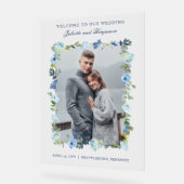 Dusty Blue Navy Floral Mariage Affiche de bienvenu (Angle)
