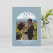 Dusty Blue Photo Arch Wedding Kaart (Staand voorkant)