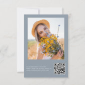 Dusty Blue QR Code Wildflower Petals & Prosecco Kaart (Achterkant)