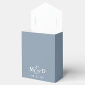 Dusty Blue Rustic Boho Modern Monogram Wedding Bedankdoosjes (Geopend)