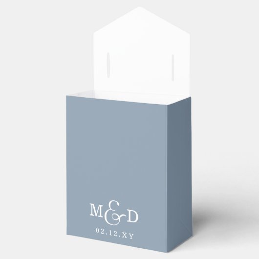 Dusty Blue Rustic Boho Modern Monogram Wedding Bedankdoosjes (Geopend)