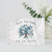 Dusty Blue Silver Roses Enregistrer La Carte Date (Debout devant)