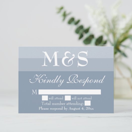 Dusty Blue Simple moderne Script Wedding Carte RSV (Debout devant)