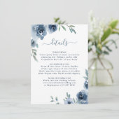 Dusty Blue Slate Floral Botanical Chic Wedding Informatiekaartje (Staand voorkant)