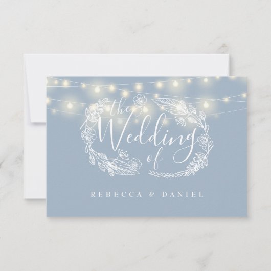 Dusty Blue String Lights Bloemenbruiloft RSVP Kaartje (Achterkant)