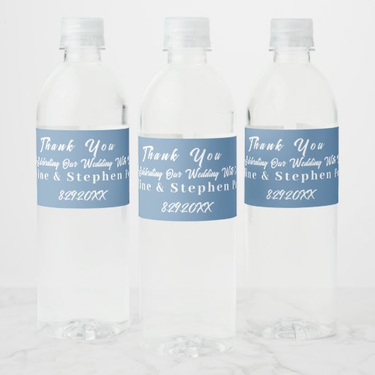 Dusty Blue Wedding Favor Waterfles Stickers (Flessen)