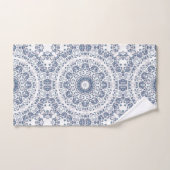 Dusty Blue White Floral Mandala Pattern Bad Handdoek (Handdoek)