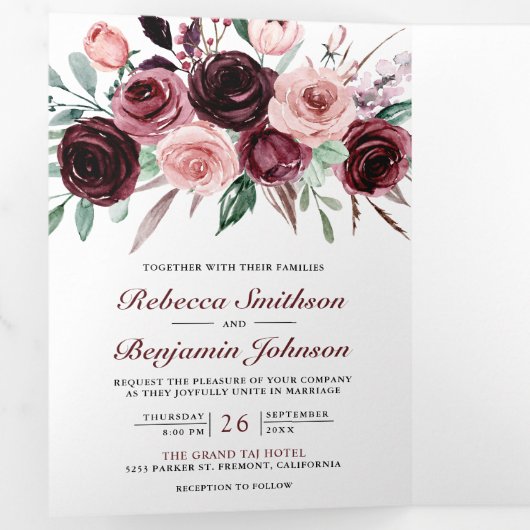 Dusty Pink Burgundy Floral QR Code Weddenschap Drieluik Uitnodiging (Binnenzijde eerst)