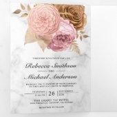 Dusty Pink Roses Earthy Floral Marble Wedding Drieluik Uitnodiging (Binnenzijde eerst)