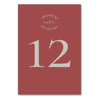 Dusty Red Leaves en Berries Wedding Table Number Kaart