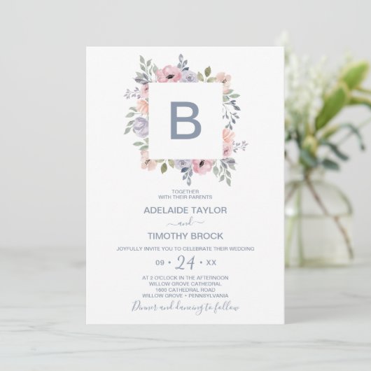 Dusty Roos Florals Monogram Weddenschap Kaart (Staand voorkant)