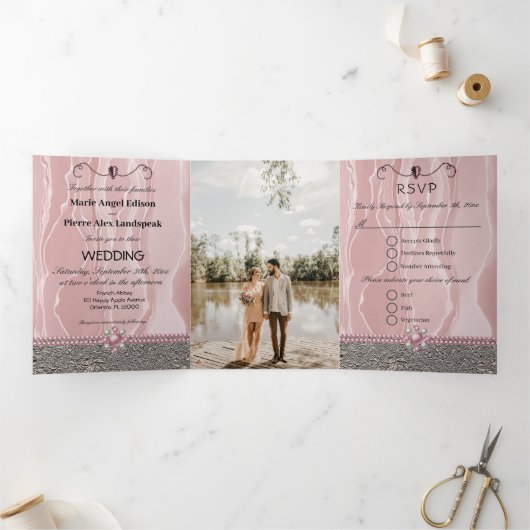 Dusty Roos Silk & Silver Foil & Pearls, Diamond Tr Drieluik Uitnodiging (Binnen)