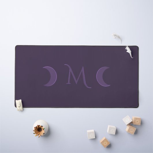 Dusty Violet Crescent Moons Monogram Bureaumat (Kindertafel)