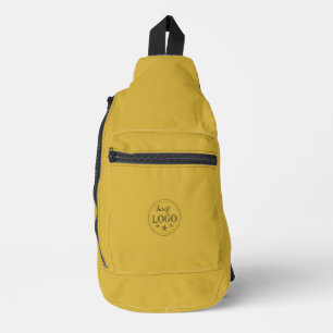 Duurzame M Gold Cut Sew Sling Bag met Logo Print