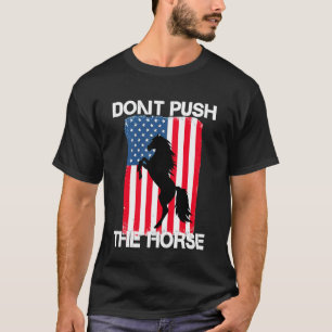 Duw de paarden van de VS-vlag niet grappige meme q T-shirt