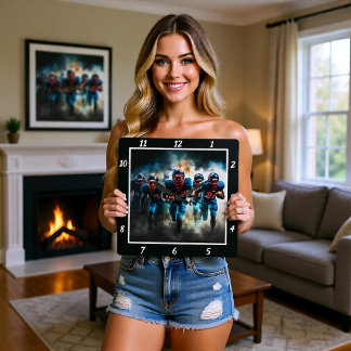 Dynamic Football Action  Vierkante Klok