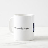 E silencieux parle des tasses de café (Devant gauche)