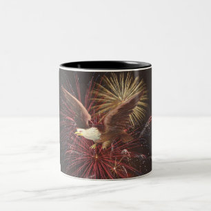 Eagle en Fireworks Tweekleurige Koffiemok