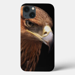 Eagle portret geïsoleerd op zwart iPhone 13 hoesje
